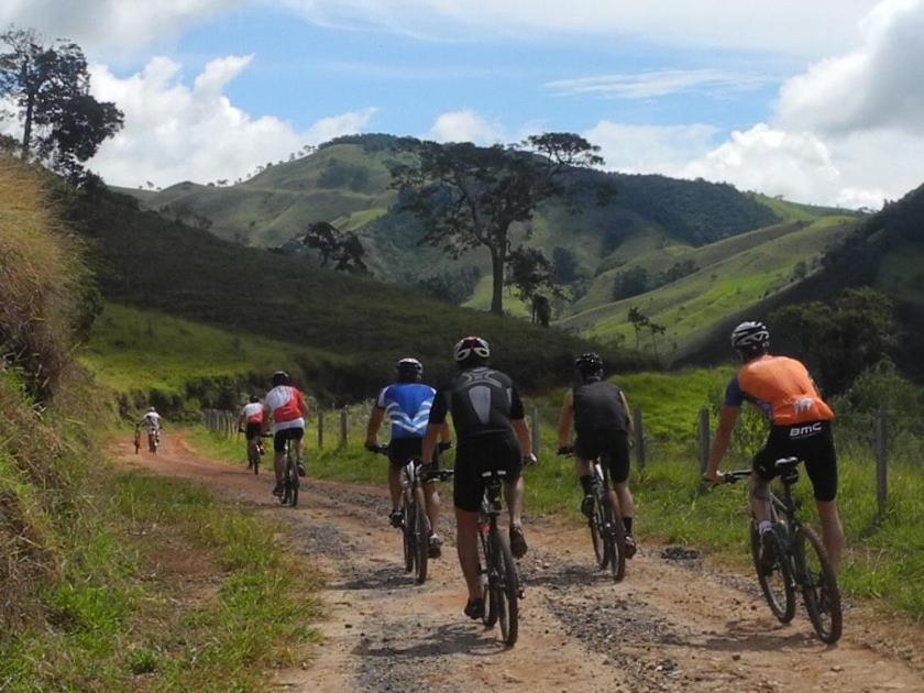 Pousada Canto Do Lago Piracaia Ngoại thất bức ảnh