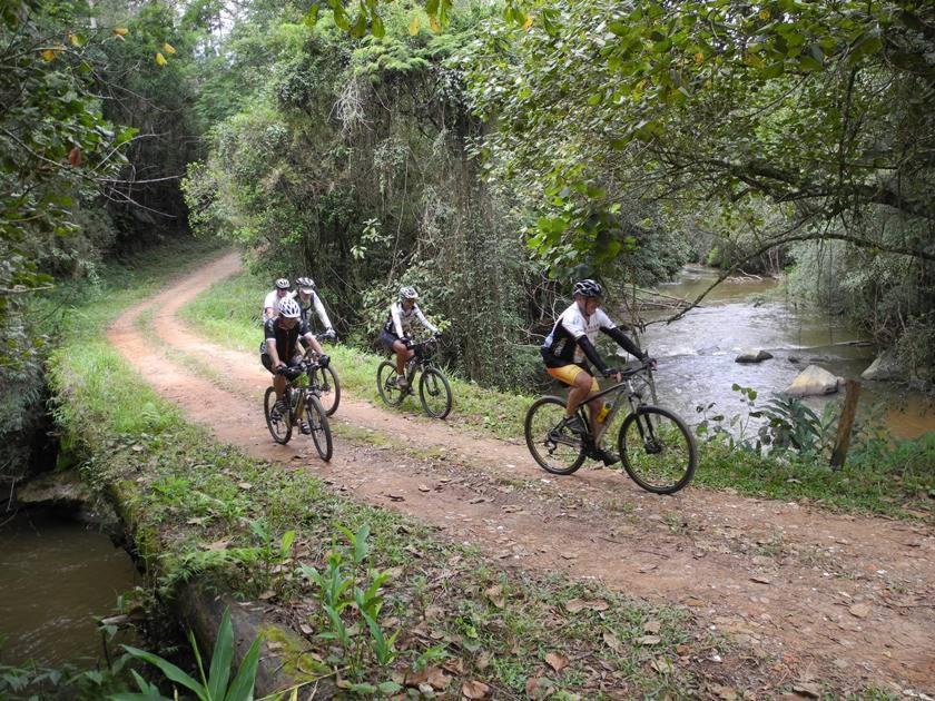 Pousada Canto Do Lago Piracaia Ngoại thất bức ảnh